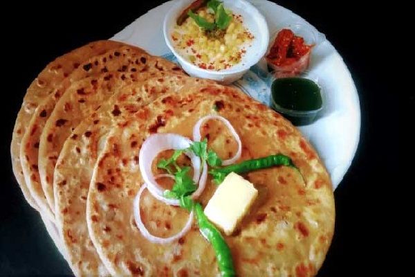 सर्दियों में खाएं आलू के पराठे, यहां जानें इसे बनाने की विधि