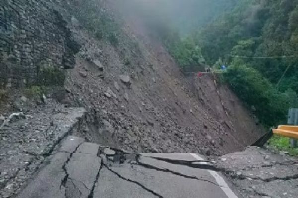 पर्यावरणविदों के सुझावों की अनदेखी से उपजा संकट