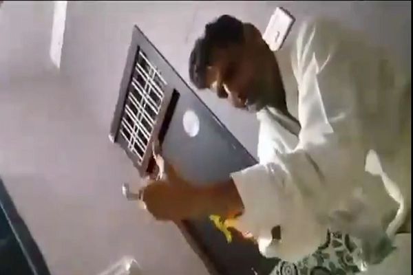 कांग्रेस विधायक बाबू जंडेल ने भगवान शिव को लेकर कहे अपशब्द, वीडियो हुआ वायरल