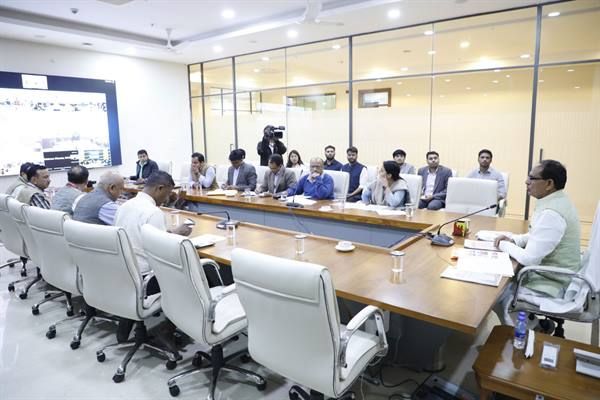 विकास यात्रा से जनोन्मुखी प्रशासन और जन-कल्याण सुनिश्चित करें