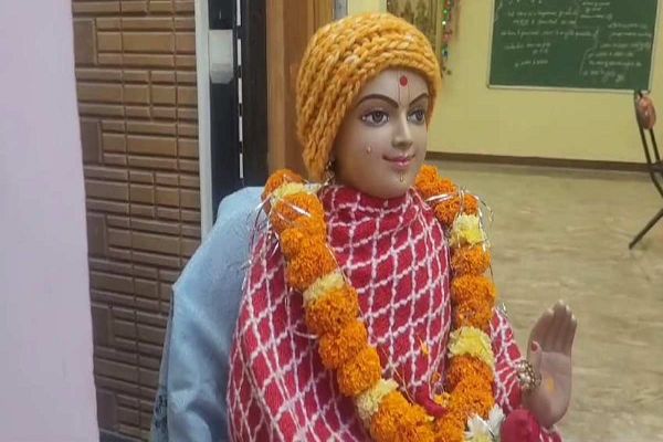 शुरू हुई स्वामीनारायण की पाठशाला: भक्तों को दर्शन देकर स्कूल के लिए हुए रवाना, भगवान के लौटते ही फिर शुरू होंगे शुभ कार्य