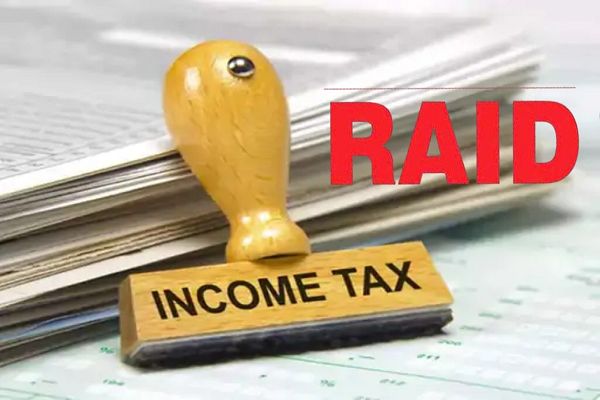 राजधानी में IT का छापा: तड़के सुबह बिल्डरों के ठिकानों पर दी दबिश, सर्चिंग जारी&hellip;