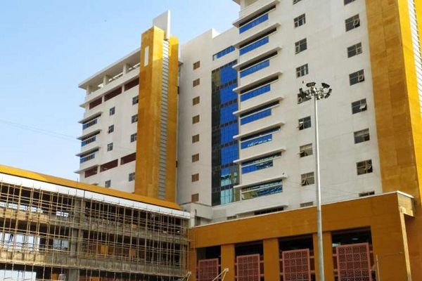 हमीदिया अस्पताल में होगी छटनी! स्वीकृत पदों से अधिक स्टाफ कर रहा काम, 200 कर्मचारियों को हटाया जा सकता है