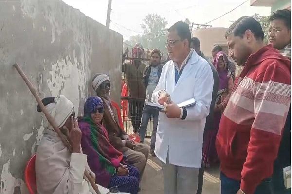 आंख के गलत ऑपरेशन से छह लोग हुए अंधे, पीड़ितों ने तहसीलदार से की शिकायत