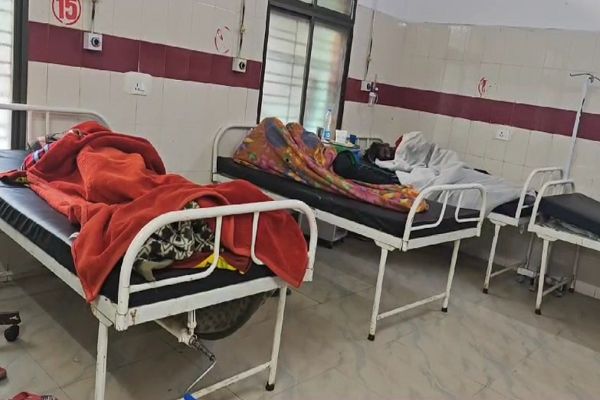 घर में मजे से खाई कोदो की रोटी और चने की भाजी, फिर एक-एक कर अस्पताल पहुंच गए परिवार के 6 सदस्य, इलाज जारी  