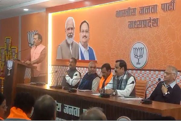 संगठन चुनाव को लेकर BJP कार्यालय में बैठक शुरूः 31 दिसंबर से पहले 60 जिला अध्यक्ष पदों पर होंगे चुनाव