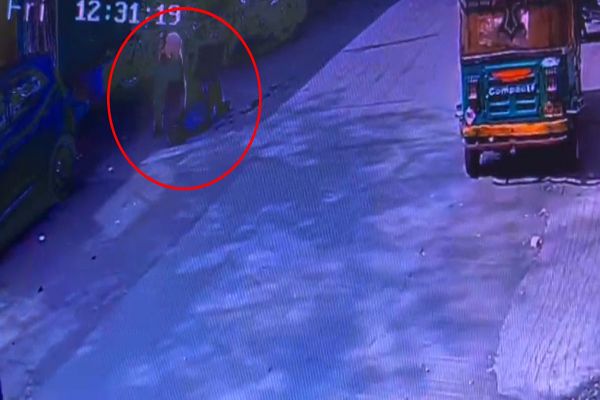 इंदौर में सरेराह युवक की हत्या: एक के बाद एक चाकू से किए ताबड़तोड़ वार, मौके पर तोड़ा दम