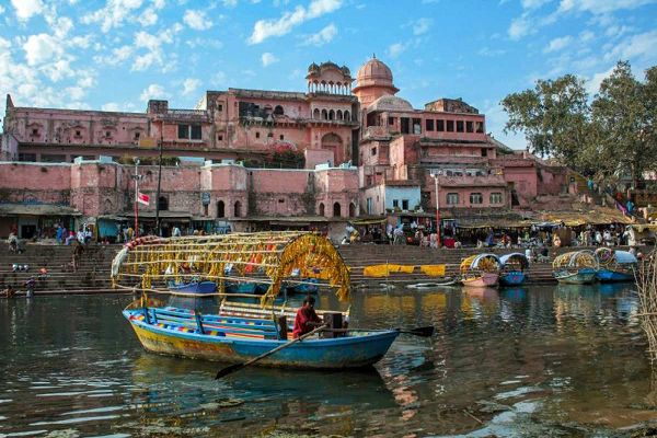 चित्रकूट में 100 करोड़ की लागत से बनेगा रामायण पार्क: श्रीराम की 151 फीट ऊंची प्रतिमा होगी स्थापित, साधु-संतों का केंद्र होगा तैयार