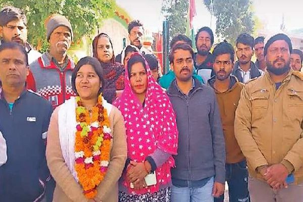 रीवा के ऑटो ड्राइवर की बेटी बनी डिप्टी कलेक्टर, MPPSC रिजल्ट में पाई 12वीं रैंक