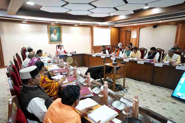 जापान की मदद से बनेगा हाईस्पीड रेल कॉरिडोर, सिंगल वुमेन और ट्रांसजेंडर के लिए बनेंगे मकान, बैठक में लिए गए ये अहम फैसले