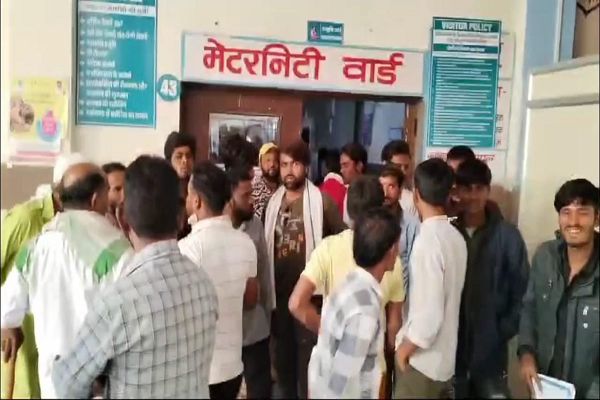 लापरवाही की भी हद हो गई! जिला अस्पताल में हुई बच्चों की अदला-बदली, फिर जो हुआ&hellip;