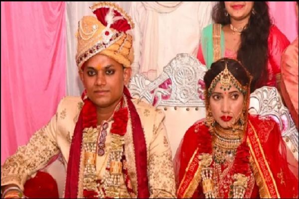  इंस्ट्राग्राम पर लाइव आकर पति ने लगाई फांसी, देखती रहीं पत्नी