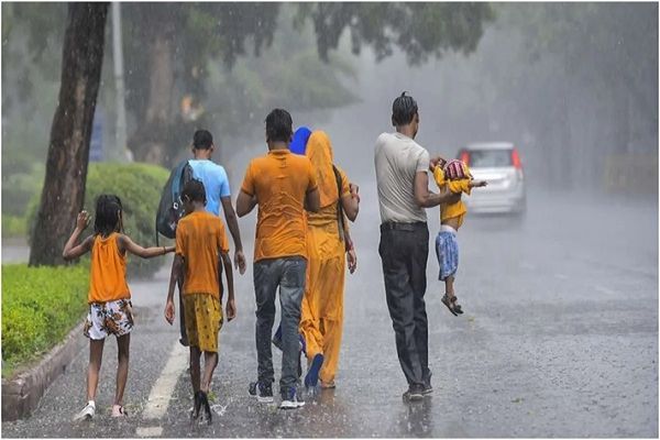 मध्य प्रदेश में बारिश ने ढाया कहर, 27 स्कूली बच्चों सहित 2900 लोगों को किया गया रेस्क्यू