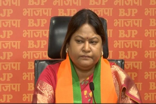 हेमंत सोरेन की भाभी सीता सोरेन BJP छोड़ थामेंगी JMM का दामन? जानें &lsquo;घर वापसी&rsquo; पर सीता सोरेन ने क्या कहा?