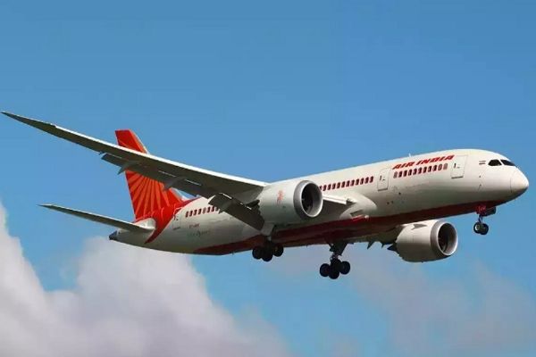 लखनऊ एयरपोर्ट अथॉरिटी का बड़ा फैसला : दिन में नहीं उड़ेंगे विमान, इस वजह से उठाया कदम