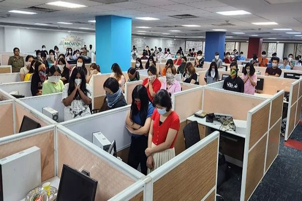 नासिक में अवैध कॉल सेंटर से 7 गिरफ्तार
