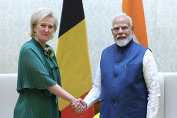  बेल्जियम की राजकुमारी एस्ट्रिड से मिले प्रधानमंत्री नरेंद्र मोदी