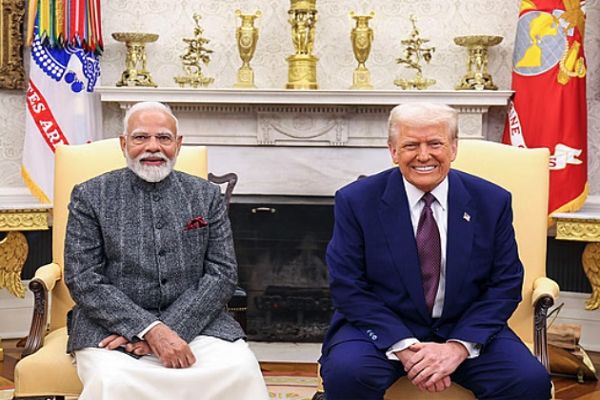 डोनाल्ड ट्रंप ने की भारत के साथ व्यापार वार्ता करने की घोषणा