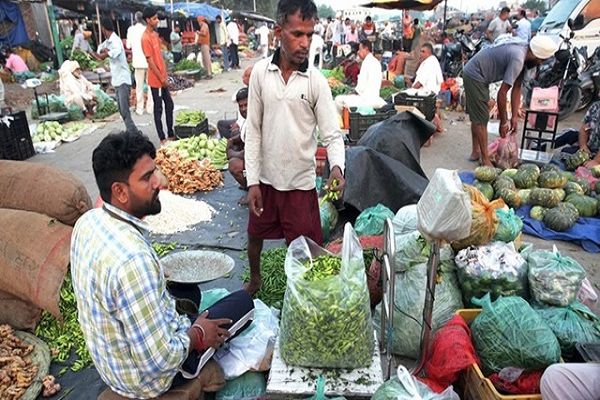 सितंबर में थोक महंगाई दर घटी, सब्जियों और ईंधन के दामों में नरमी