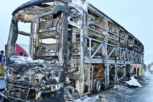 कुरनूल बस हादसे में आग से जिंदा जले 20 यात्री