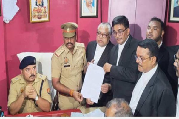 चंपत राय, अनिल मिश्रा और गोपाल राव पर एफआईआर की उठी मांग