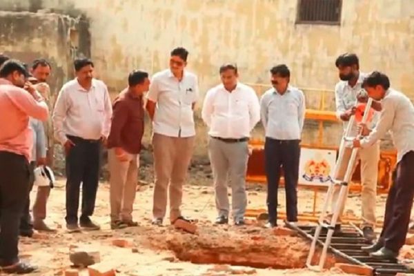 मस्जिद गिराए जाने के बाद एएसआई ने किया ऐतिहासिक कुएं का निरीक्षण