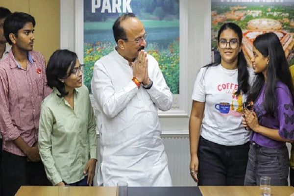सत्य निकेतन हादसे के बाद जागी दिल्ली सरकार,पीजी कोचिंग को रेगुलेट करने डेढ़ महीने में पालिसी लाएगी