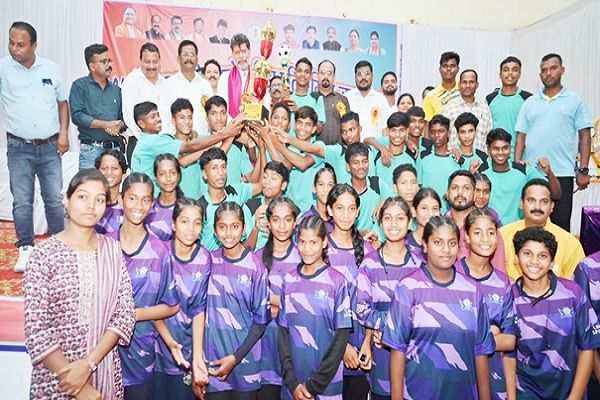 उत्कृष्ट प्रदर्शन कर बस्तर जोन बना ओवरऑल चैंपियन