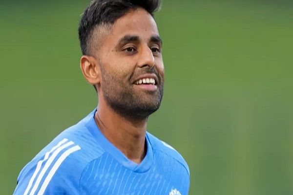 'कभी भी, कहीं भी...', Suryakumar Yadav ने नई क्रिकेट स्&zwj;टाइल को किया ईजाद, अपनी स्&zwj;टाइलिस्&zwj;ट के साथ खेलने का video किया शेयर